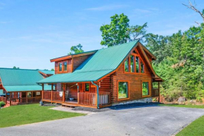 Spacious 2BR5 Min to Pigeon Forge Pkwy Hot Tub FREE Attraction Tickets